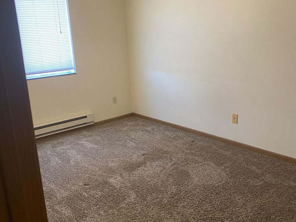 Meadow Wood Of Ames Apartment Building 203 4370 Maricopa Dr Ames IA