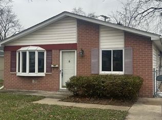6633 Cornell St, Taylor, MI 48180