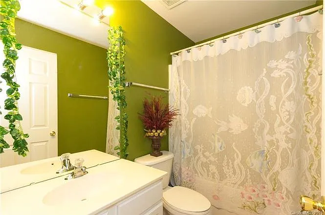 12415 Crowley Ct — Photo 5