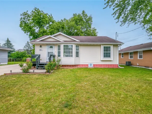 521 SW 60th St, Des Moines, IA 50312