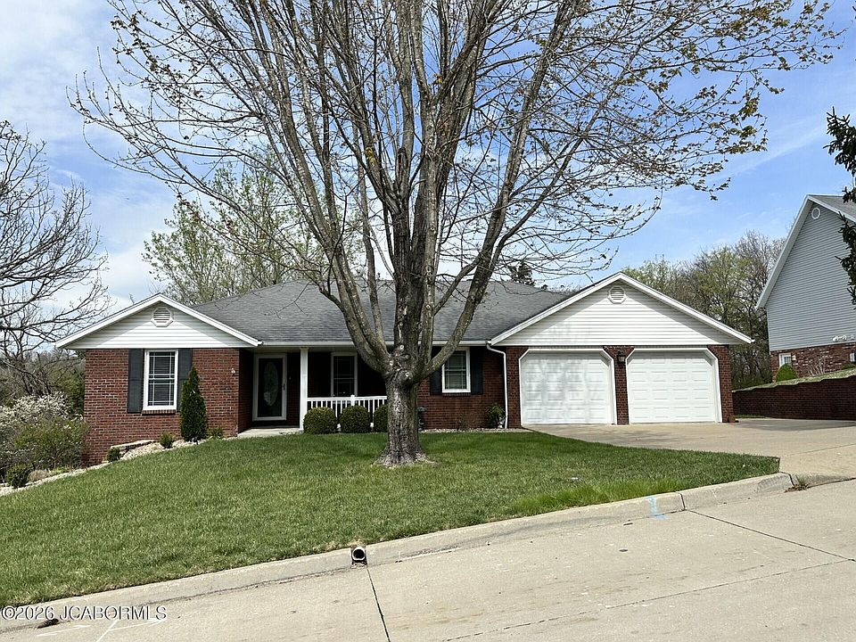 1st image of 1108 Meadows Pl