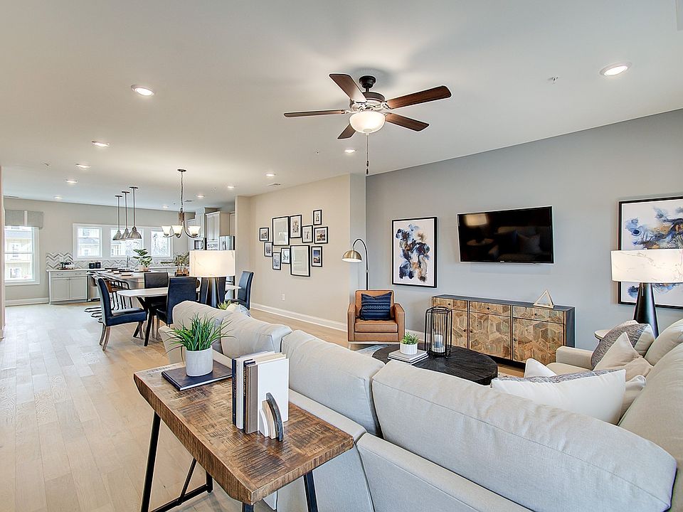 1st image of 708 Mulberry Walk