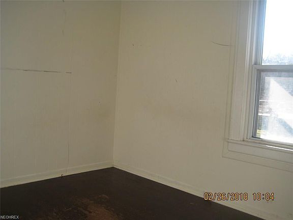5th image of 2115 S Arlington St