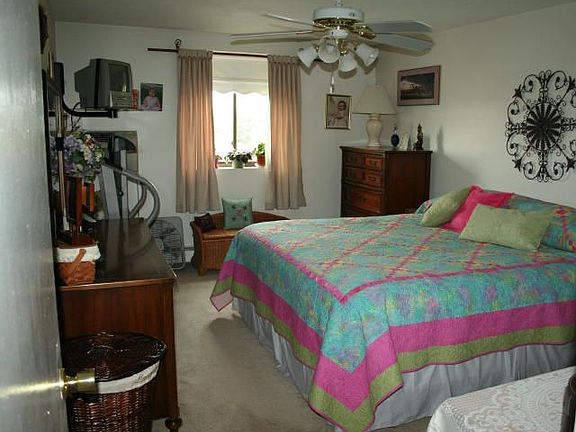 5th image of 1000 Governors Dr APT 21