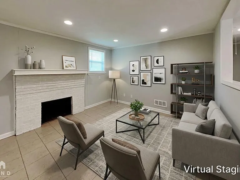 2611 Lake Harbin Rd — Photo 2