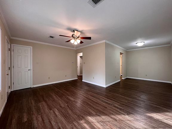 4th image of 708 John Ave