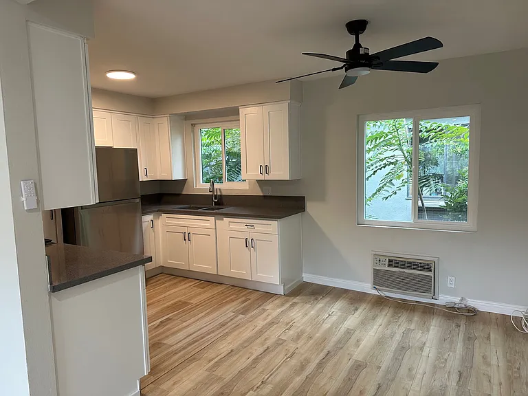 4531 Hazeltine Ave — Photo 6