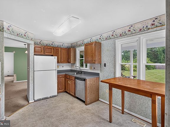 3rd image of 5125 Marx Dr