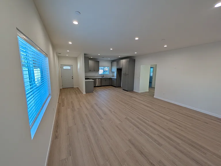 10867 Nettleton St — Photo 5