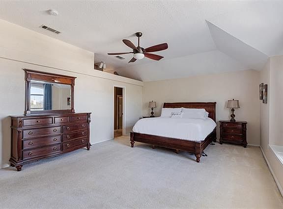 4th image of 1711 Shady Creek Dr