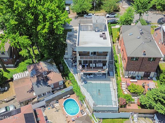 4th image of 61 Cypress Ave