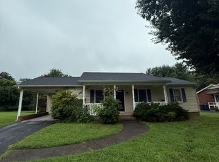 1213 Bucklebury Ct, Winston Salem, NC 27103
