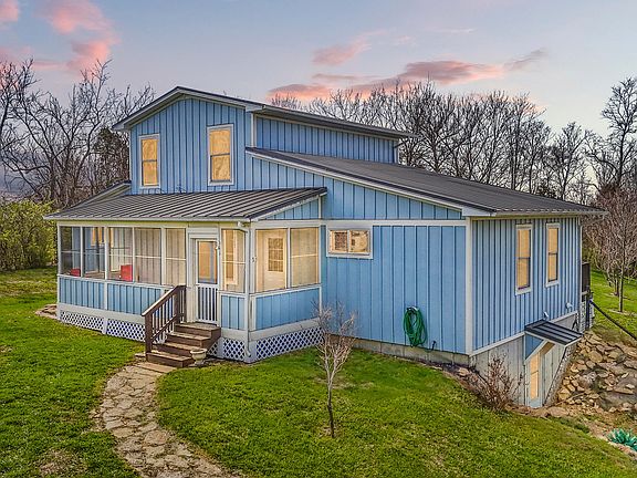 4th image of 698 Mudlick Rd