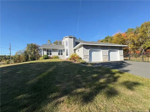 1 Silverwood Dr, Miramichi, NB E1V 5Z1