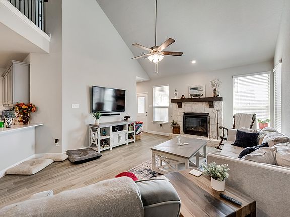 5th image of 2329 Rooster Ln