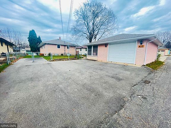 4th image of 410 Hoyt Ave E