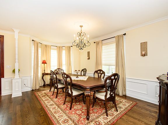 3rd image of 6335 N Nordica Ave