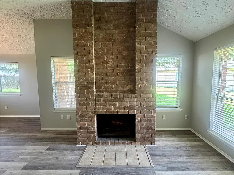 15702 Roxton Ridge Dr — Photo 4