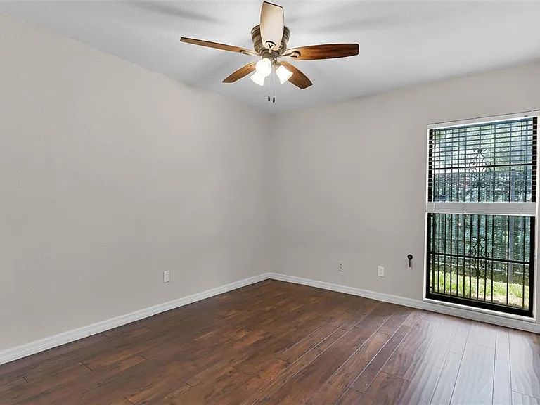 8208 La Serena Dr — Photo 12