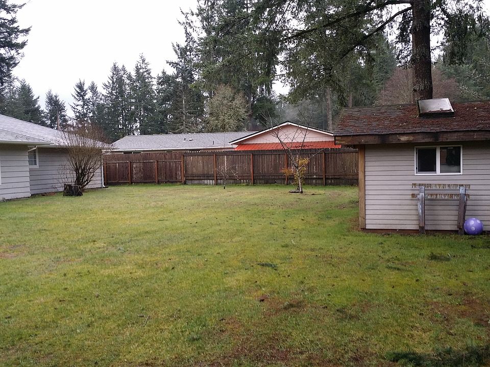 2nd image of 1023 Skyridge St SE