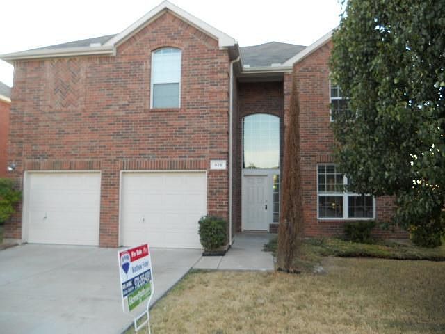1st image of 925 Green Pond Dr