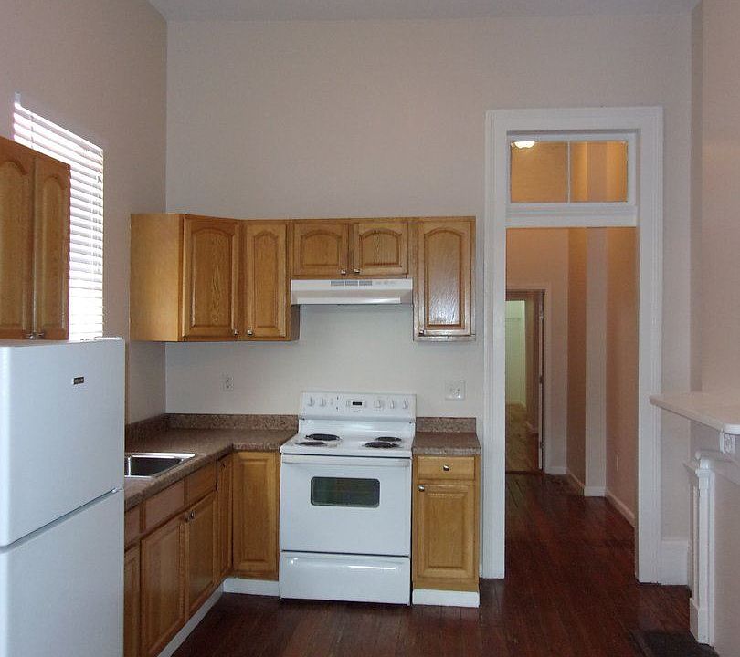 2nd image of 2531 Palmyra St