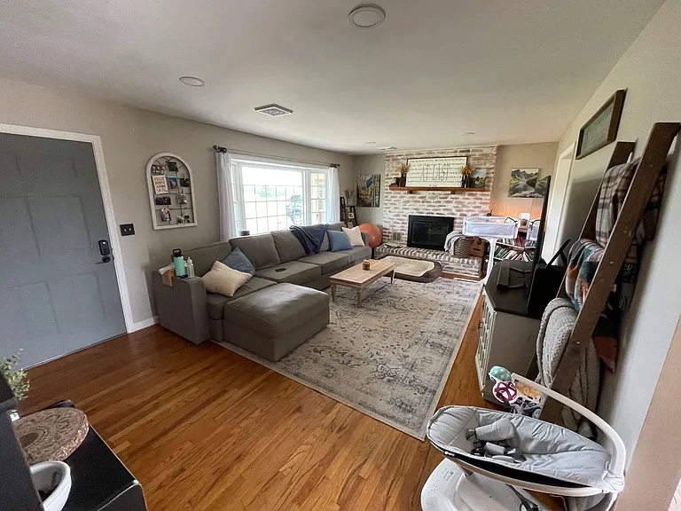 438 Walnut Run Rd — Photo 6