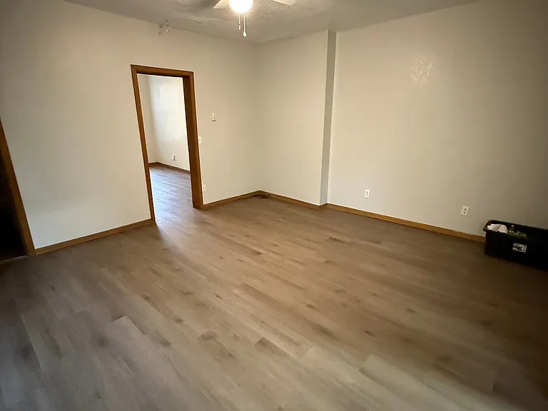 553 W Locust St #553 — Photo 2
