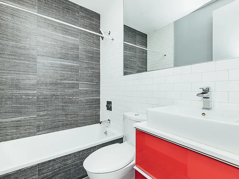 368 Throop Ave #1B — Photo 9