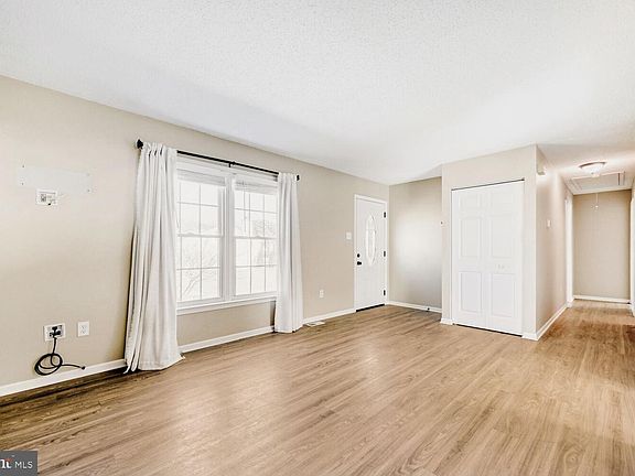 2nd image of 9 Francis Green Cir