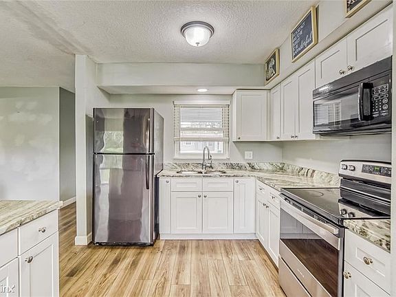 5th image of 10903 N 29th St