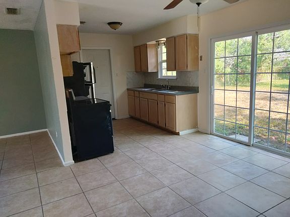 4th image of 216 Briarwood Dr
