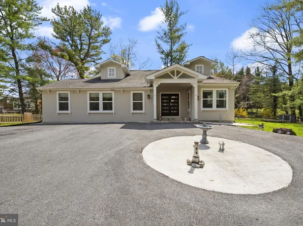 17616 Garrett Dr, Gaithersburg, MD 20878