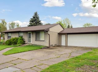 27255 Wyly St, Chesterfield, MI 48047