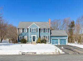 1 Maura Elizabeth Ln, Foxboro, MA 02035