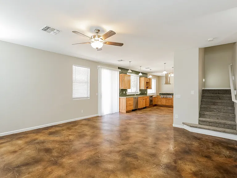 13311 W Stella Ln — Photo 7