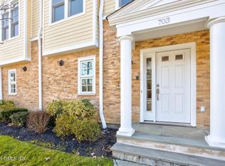 70 Riverdale Ave UNIT 703, Greenwich, CT 06831