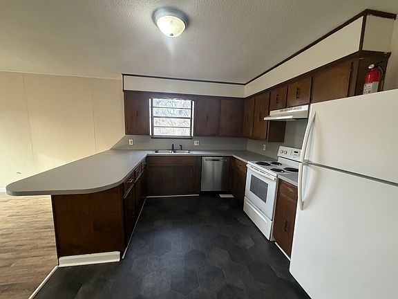 3rd image of 113 Marble St #A