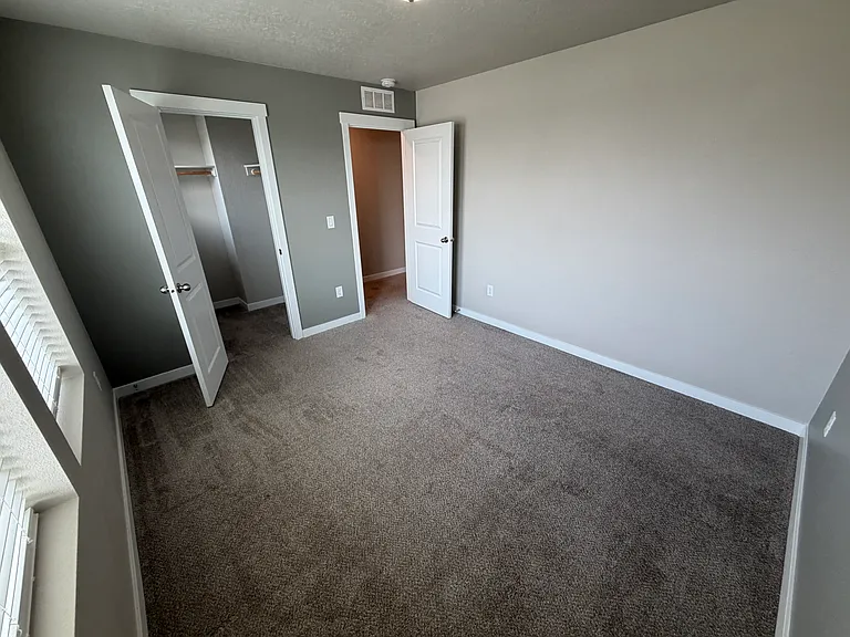 960 SW Raelynn St — Photo 31