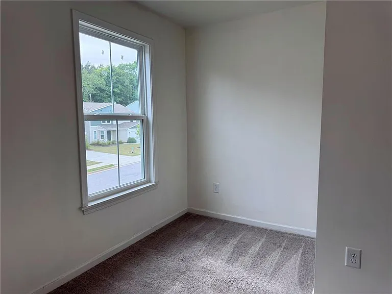 241 Port Way — Photo 32