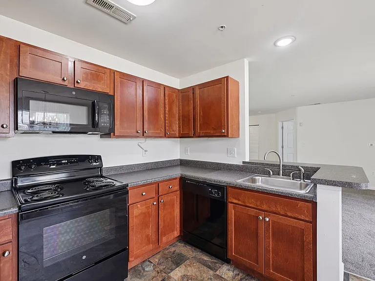 The Residences at Seven Gables — Photo 43