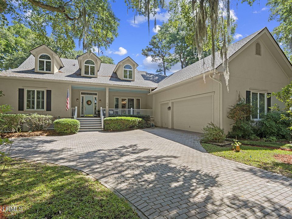 1st image of 410 Island Circle E
