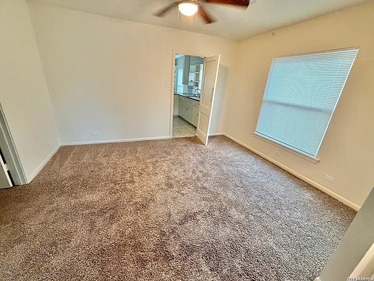 507 Exeter Rd — Photo 5