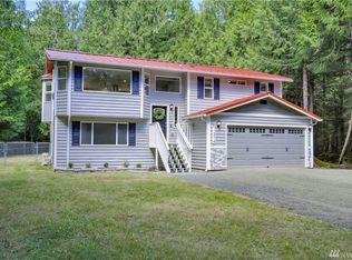 1274 Shearwater Ln NW, Seabeck, WA 98380