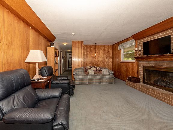4th image of 120 Piedmont Cir