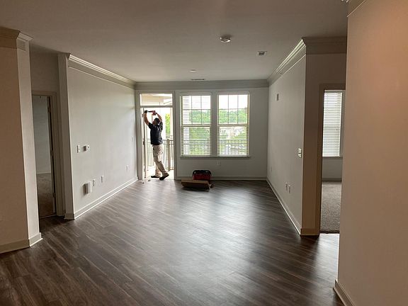 5th image of 9410 Segundo Ln #308