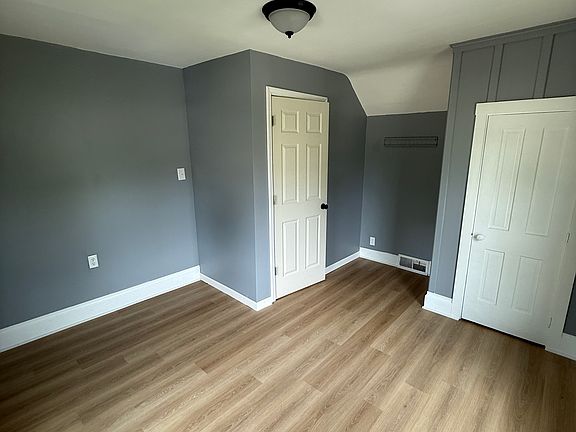 5th image of 304 SE 3rd Ave #1