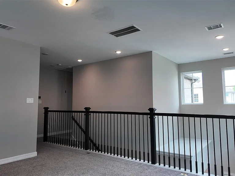 360 Mallorn Ln — Photo 24