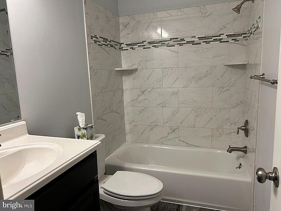 4th image of 5200 Hilltop Dr APT L17