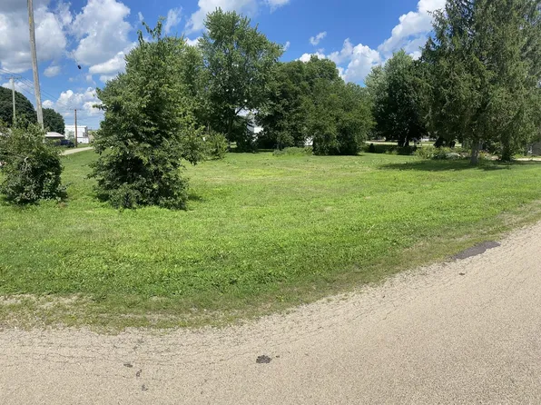 406 3rd Ave W, Lyndon, IL 61261